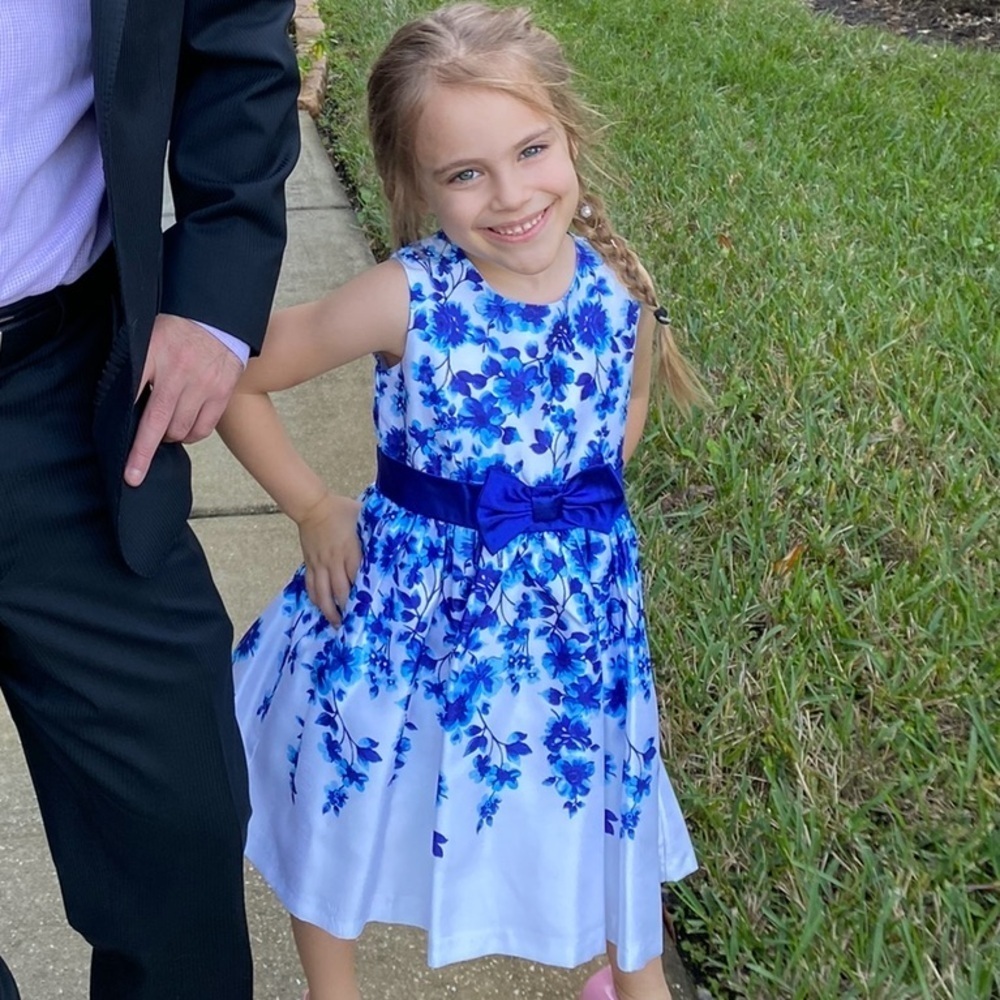 Gorgeous Royal Blue And White Floral Formal Dress size 5 - Picture 2 of 9